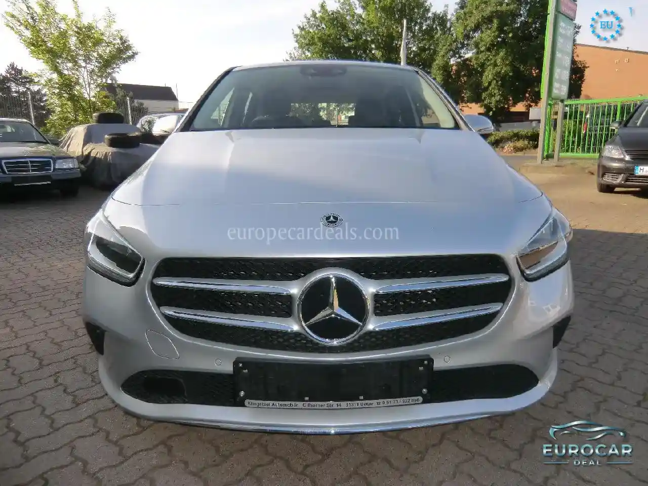 Mercedes-Benz B 180