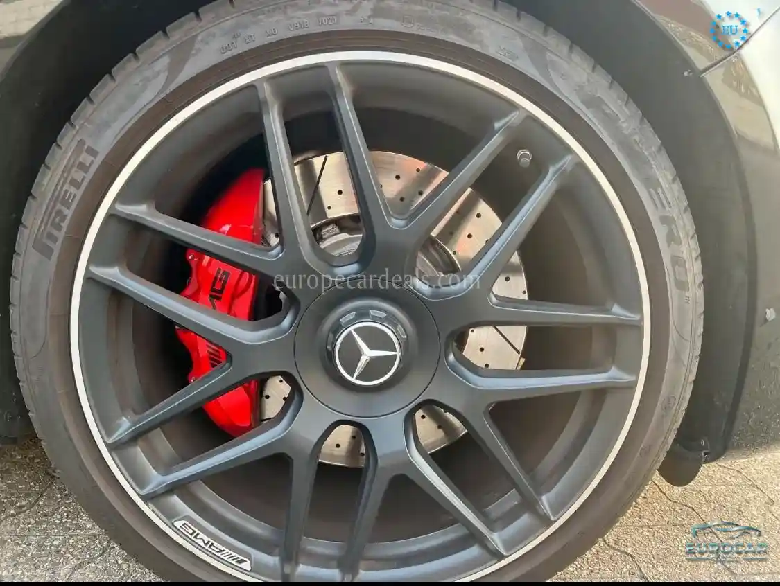 Mercedes-Benz E 63 AMG