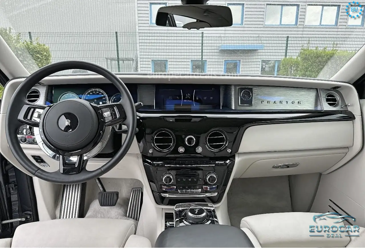 Rolls-Royce Phantom
