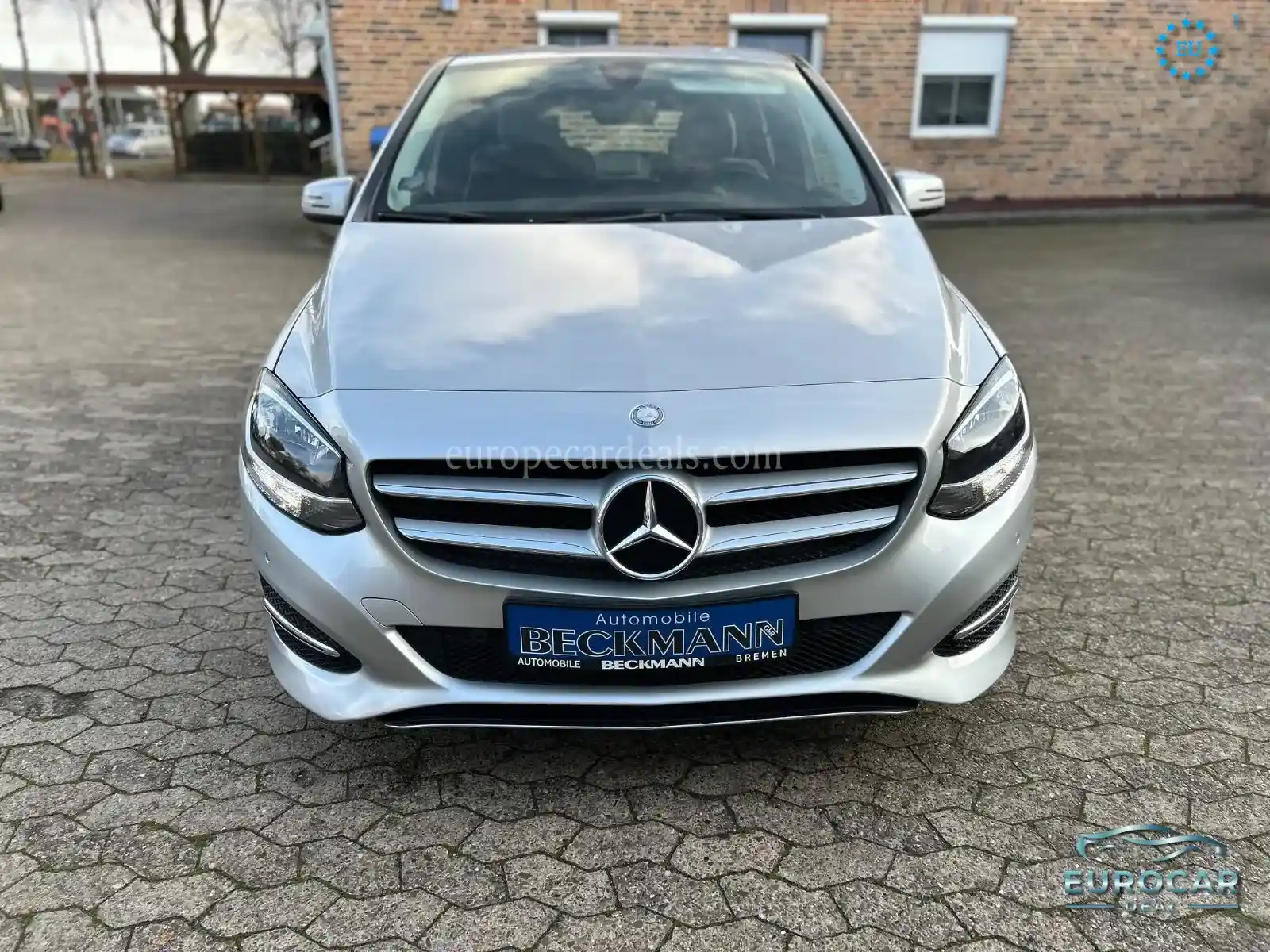 Mercedes-Benz B 180