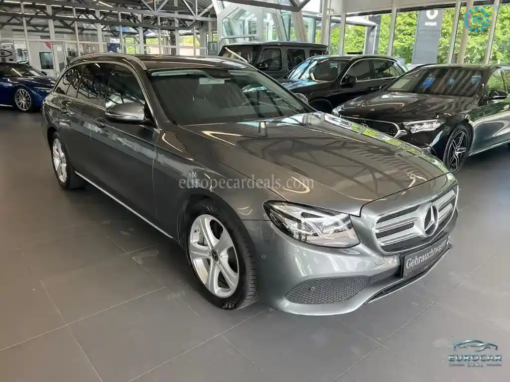 Mercedes-Benz E 220