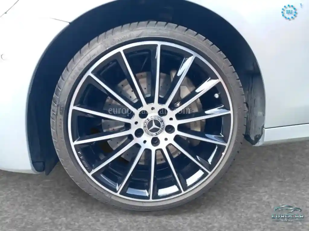 Mercedes-Benz E 400