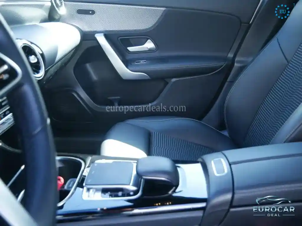 Mercedes-Benz A 220