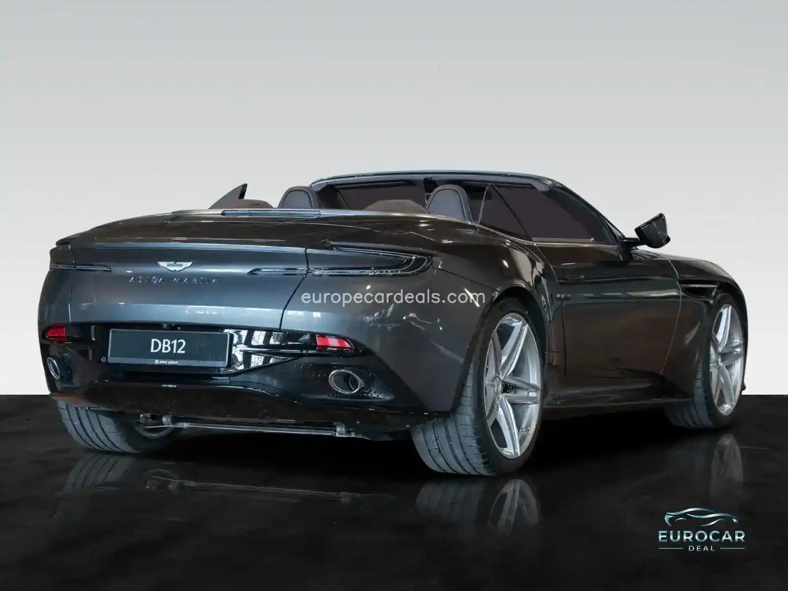 Aston Martin DB12