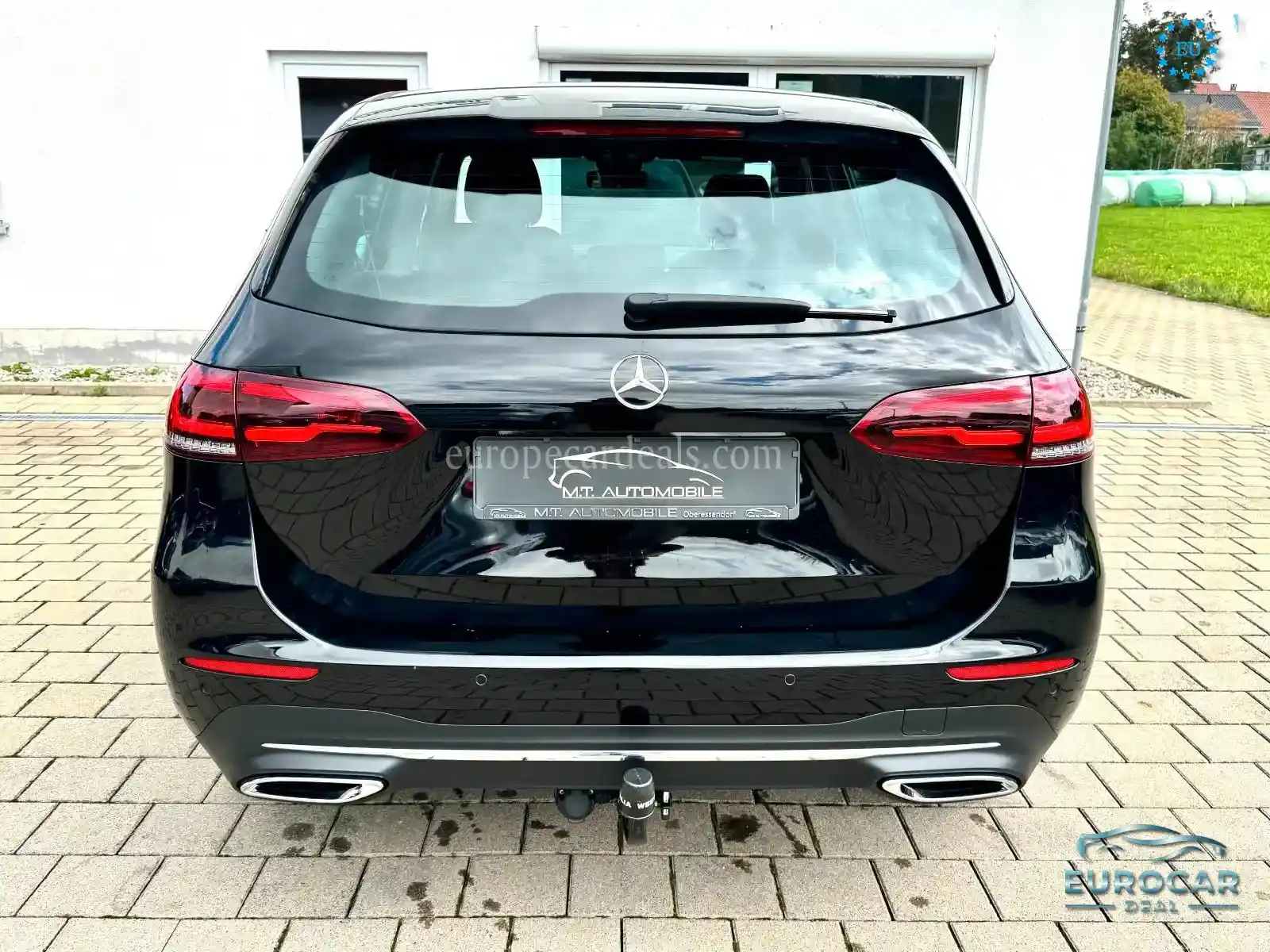 Mercedes-Benz B 180