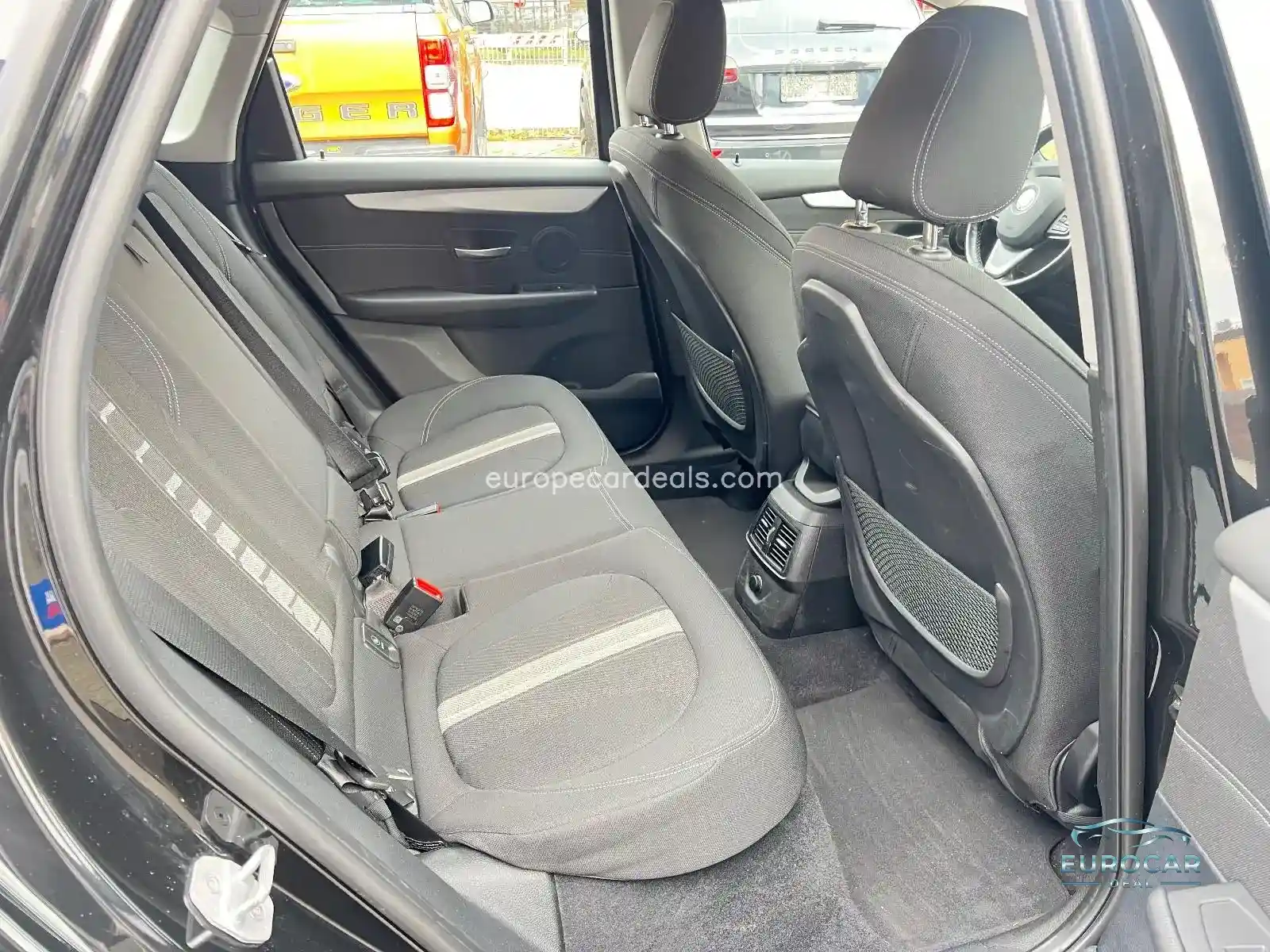 BMW 225
