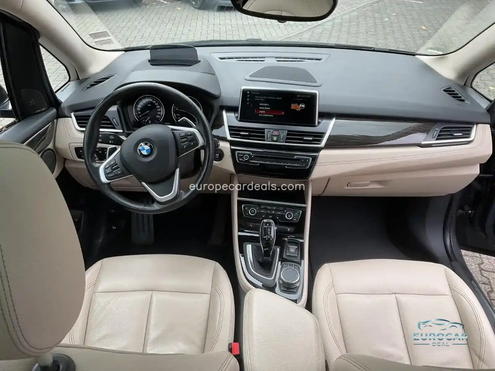 BMW 220