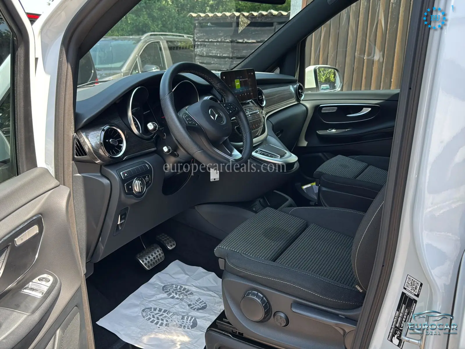 Mercedes-Benz V 220
