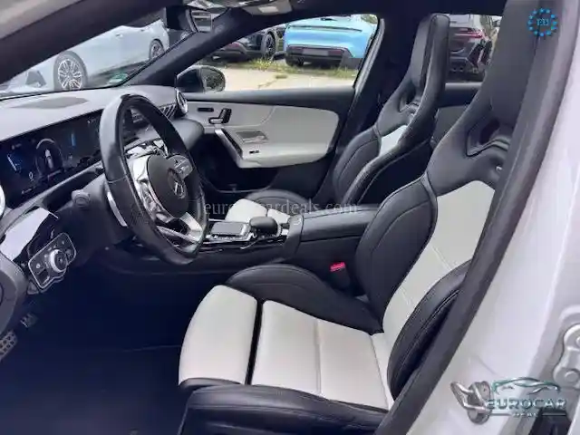 Mercedes-Benz A 35 AMG
