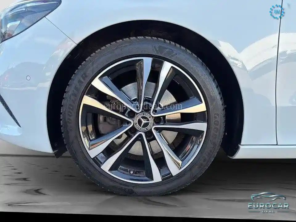 Mercedes-Benz B 200