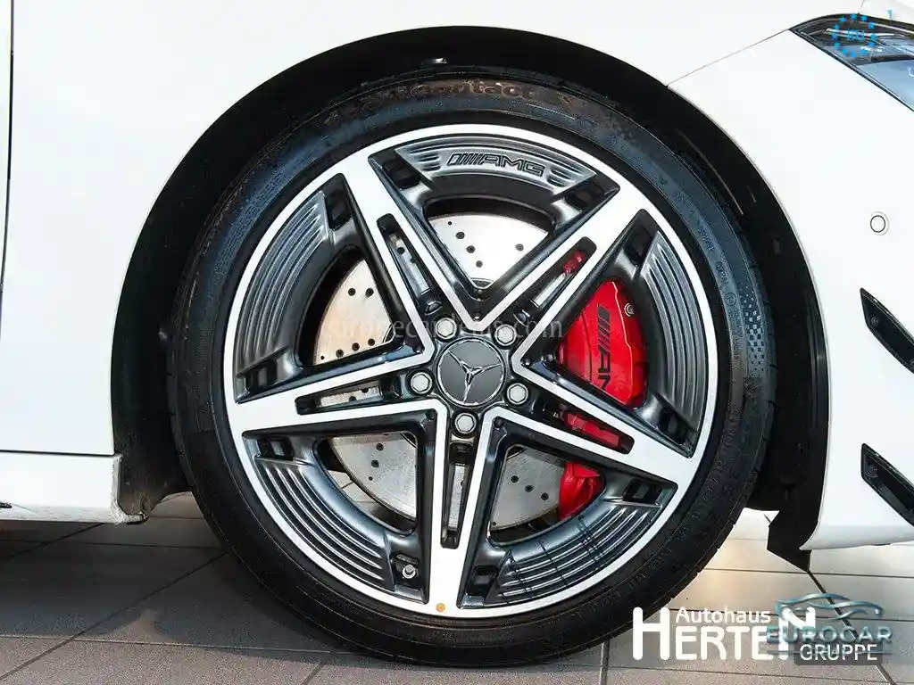 Mercedes-Benz CLA 45 AMG