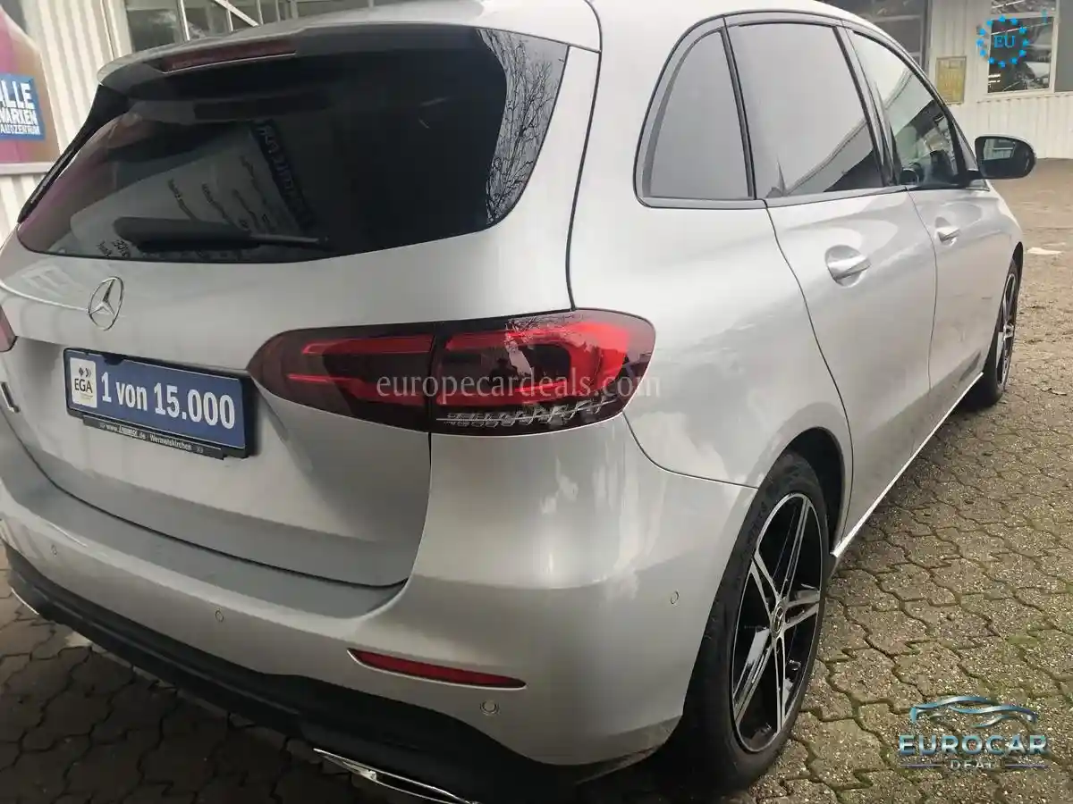 Mercedes-Benz B 200