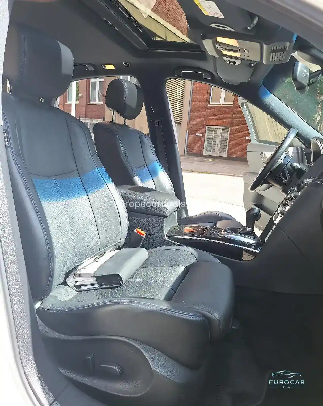 Infiniti QX70