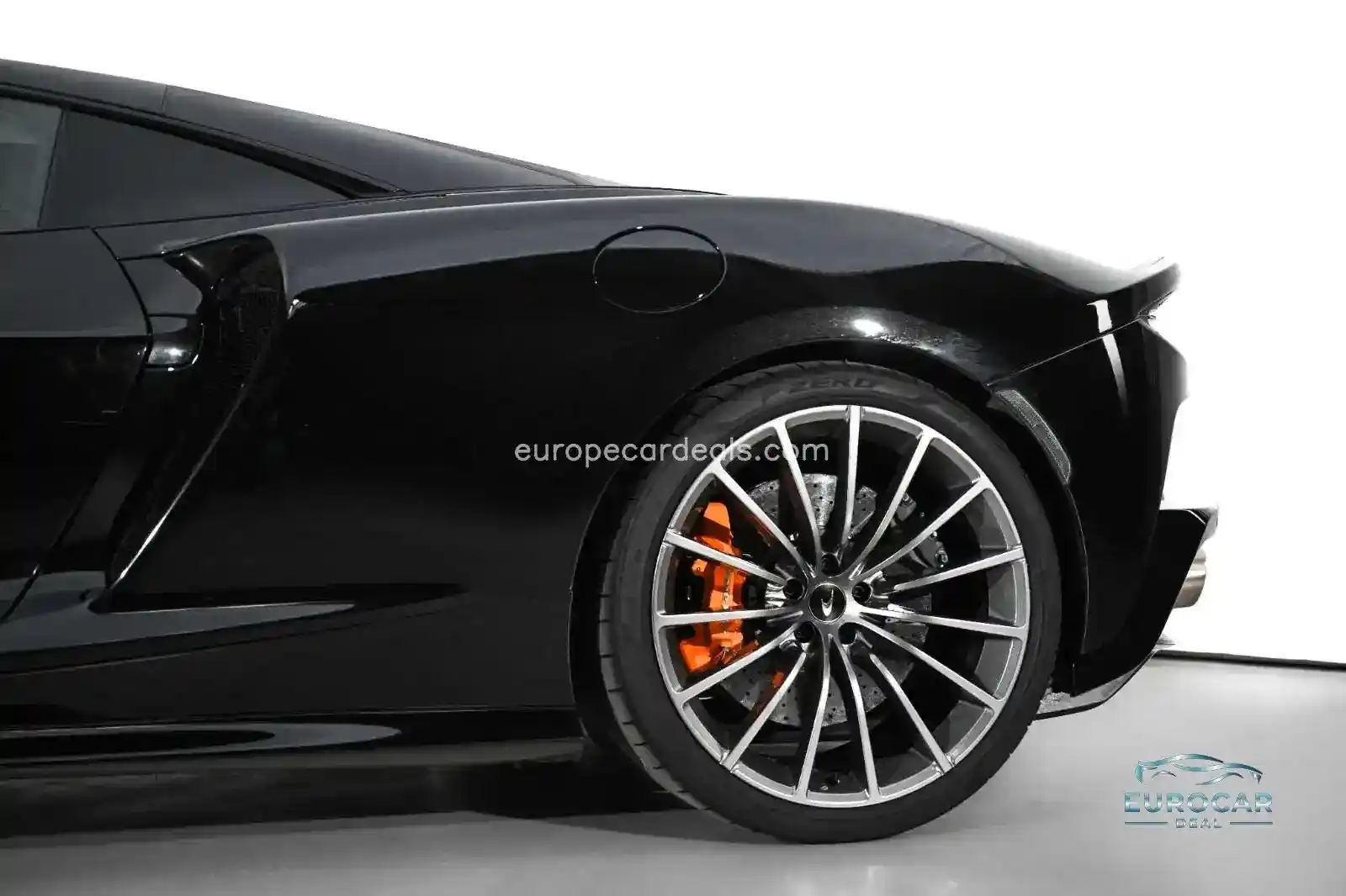 McLaren GT