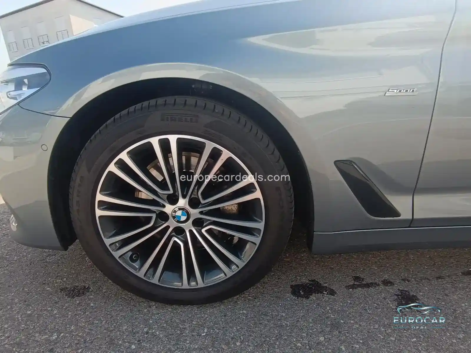 BMW 525