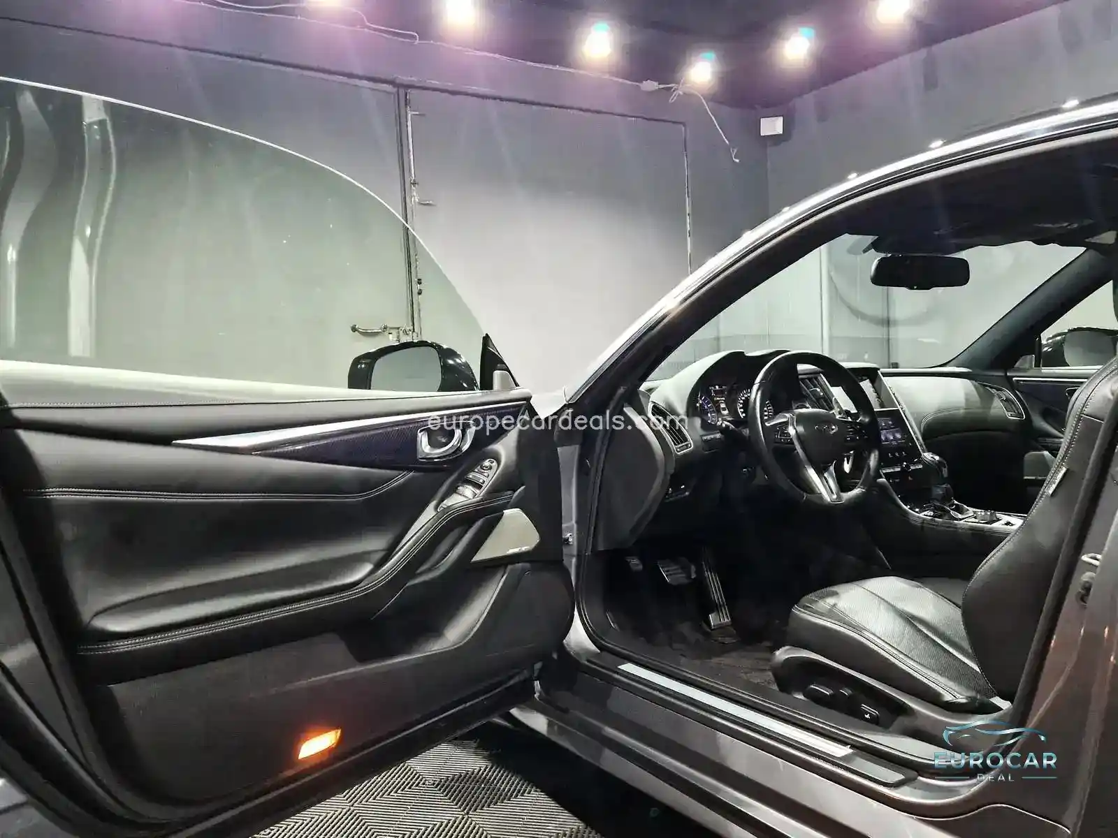 Infiniti Q60
