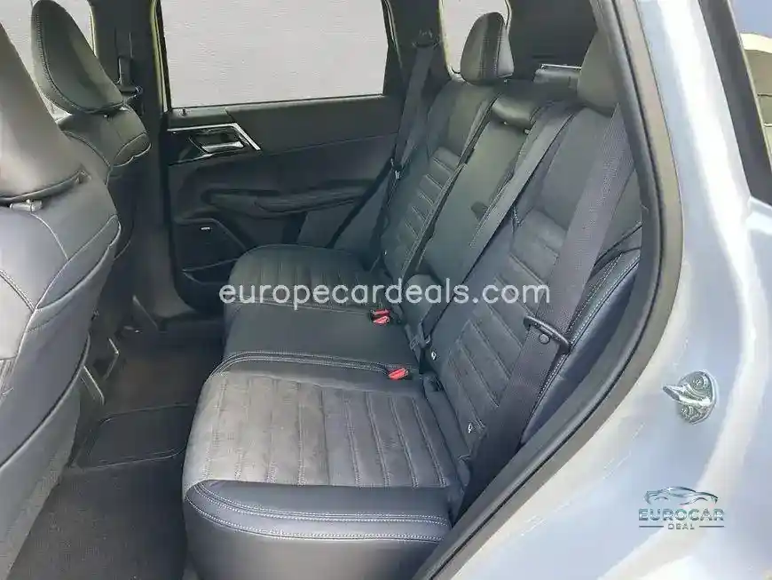 Mitsubishi Plug-in Hybrid Outlander