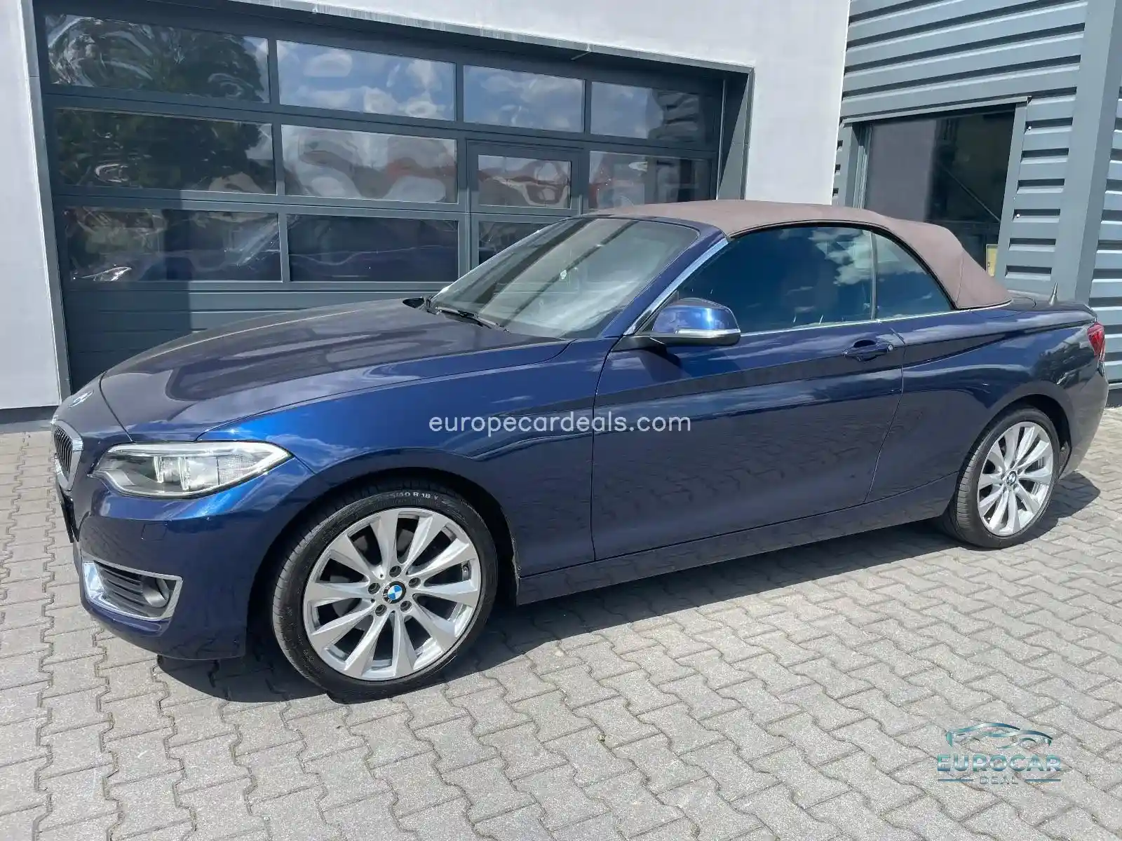 BMW 220