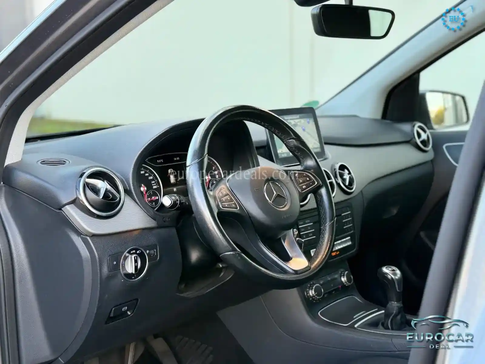 Mercedes-Benz B 180