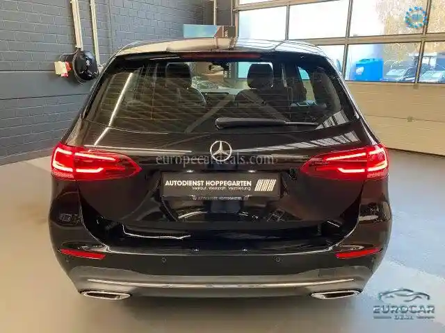 Mercedes-Benz B 200