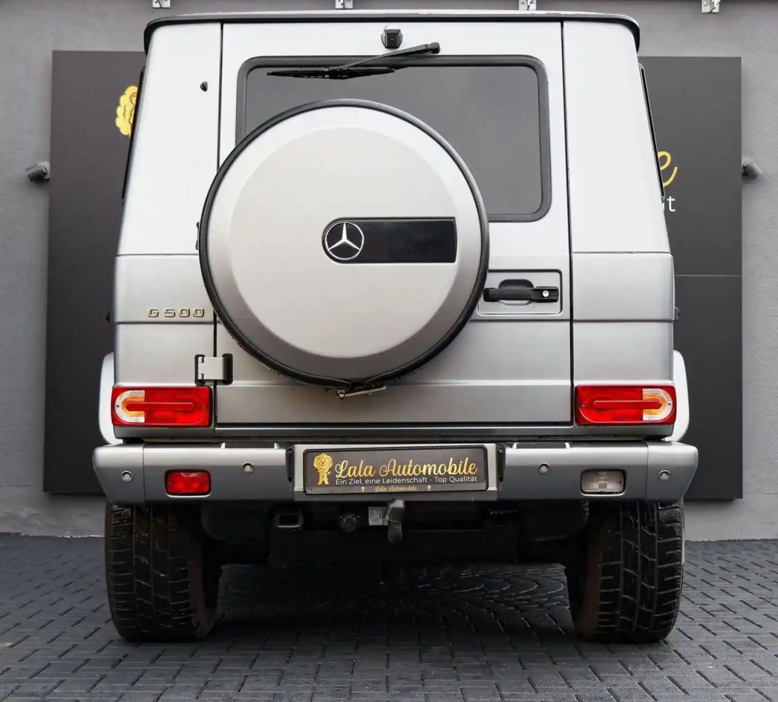 Mercedes-Benz G 500
