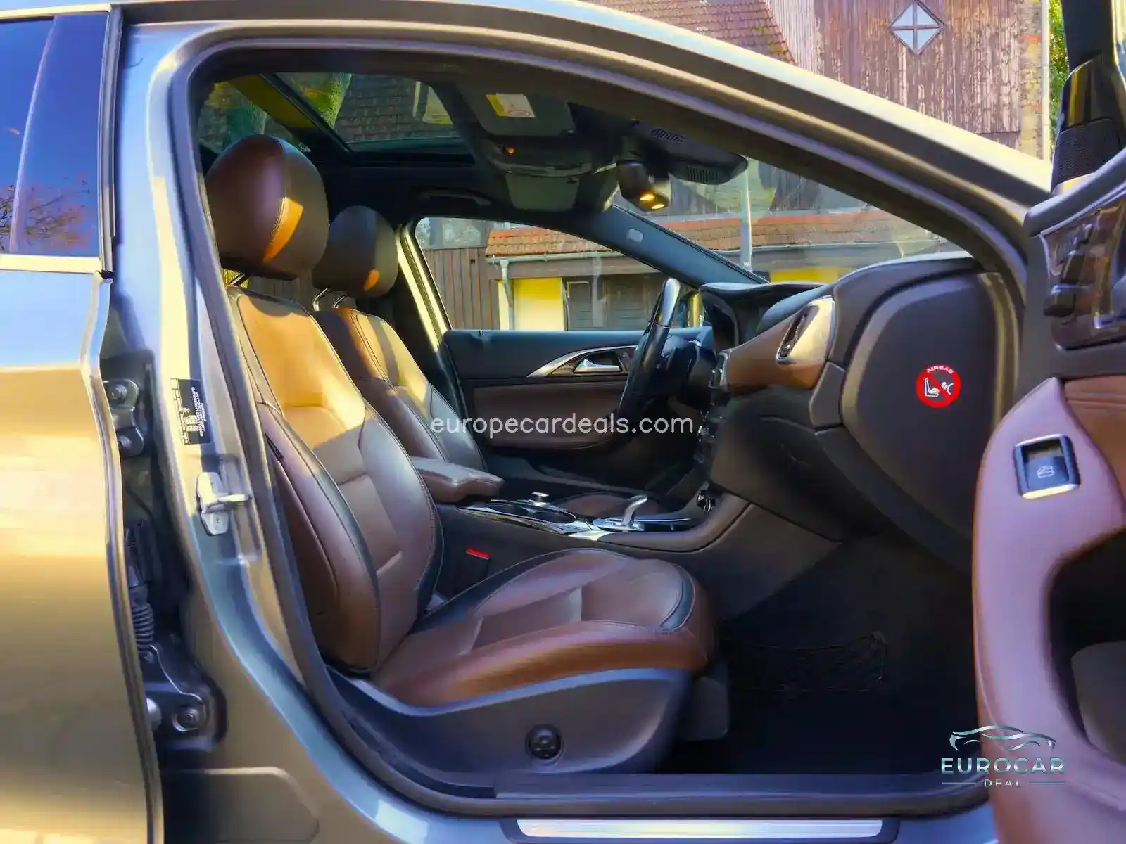Infiniti QX30