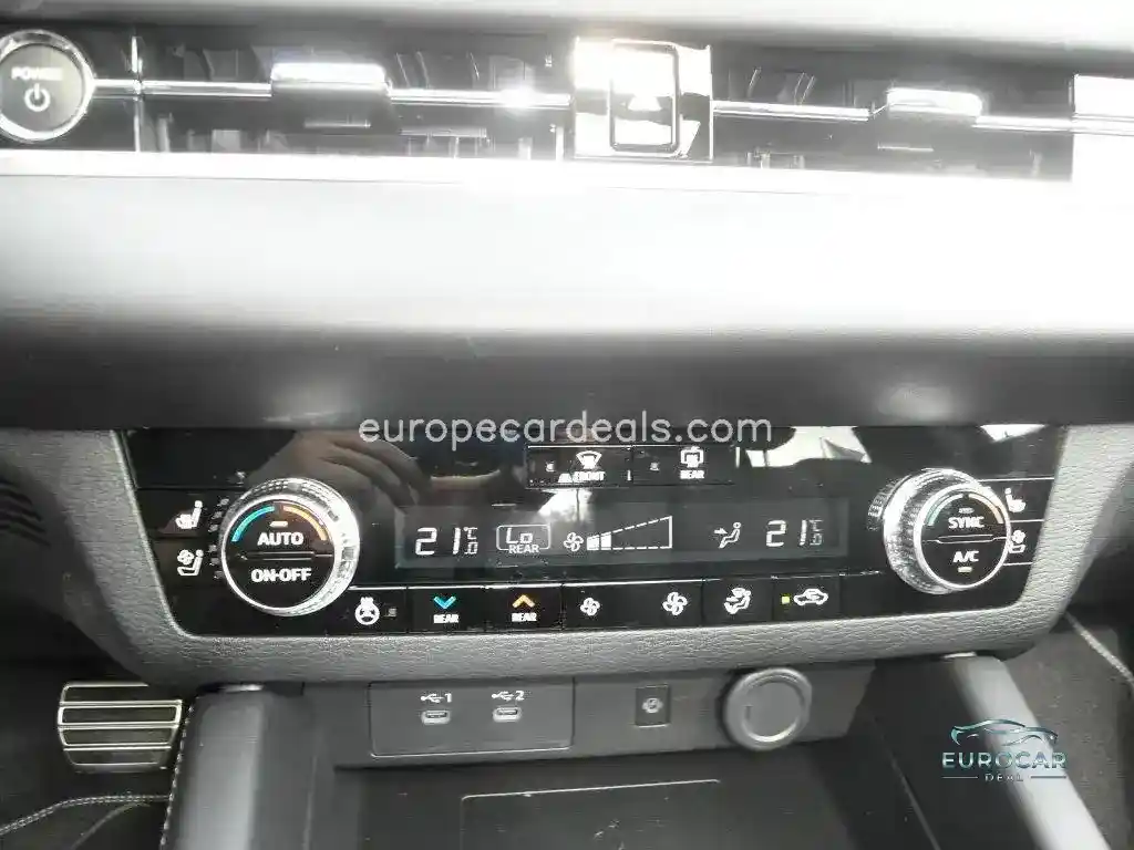 Mitsubishi Plug-in Hybrid Outlander