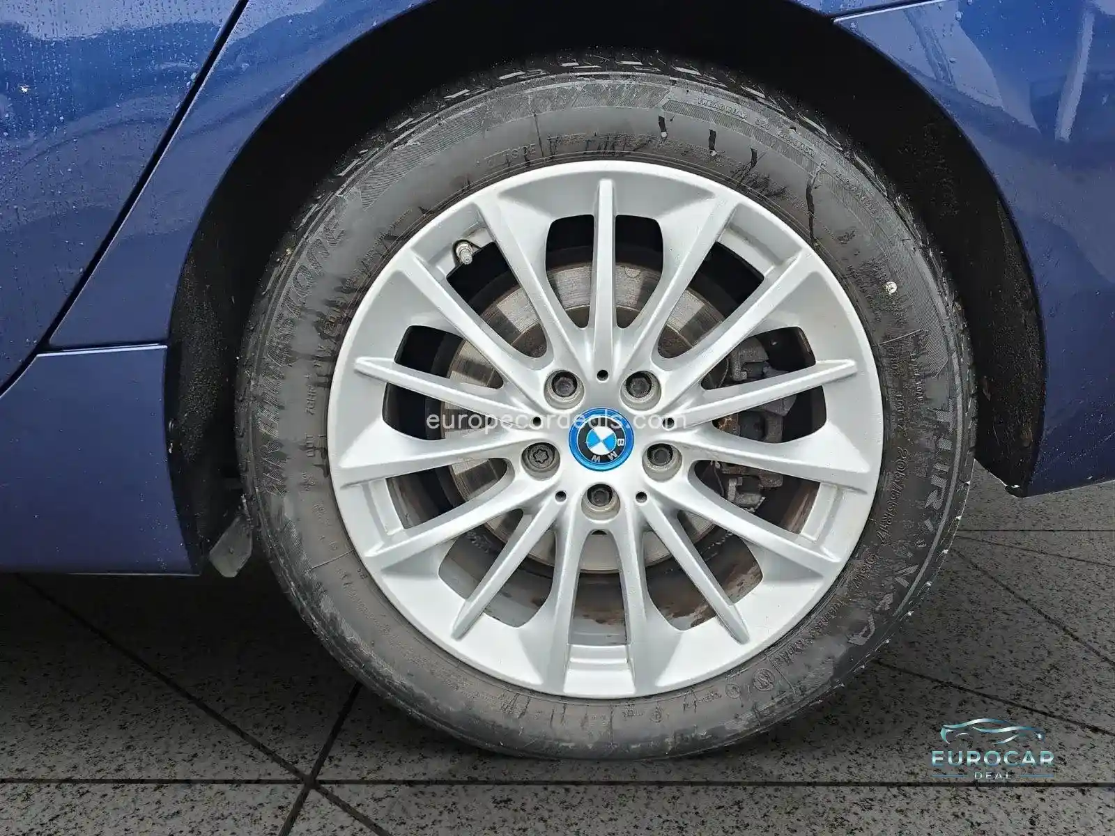 BMW 225