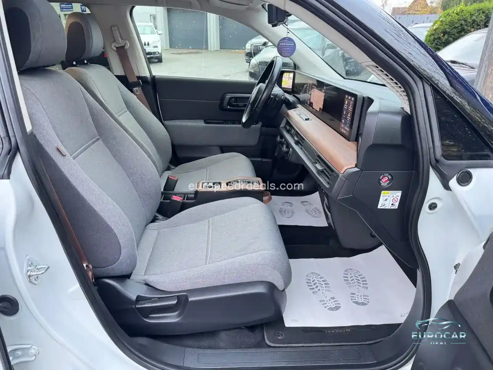 Honda e