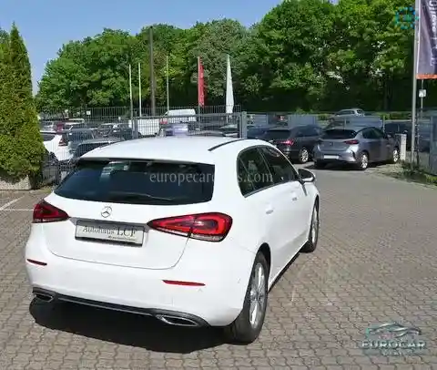 Mercedes-Benz A 200
