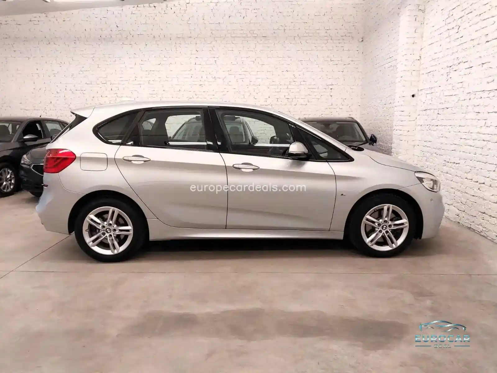 BMW 225