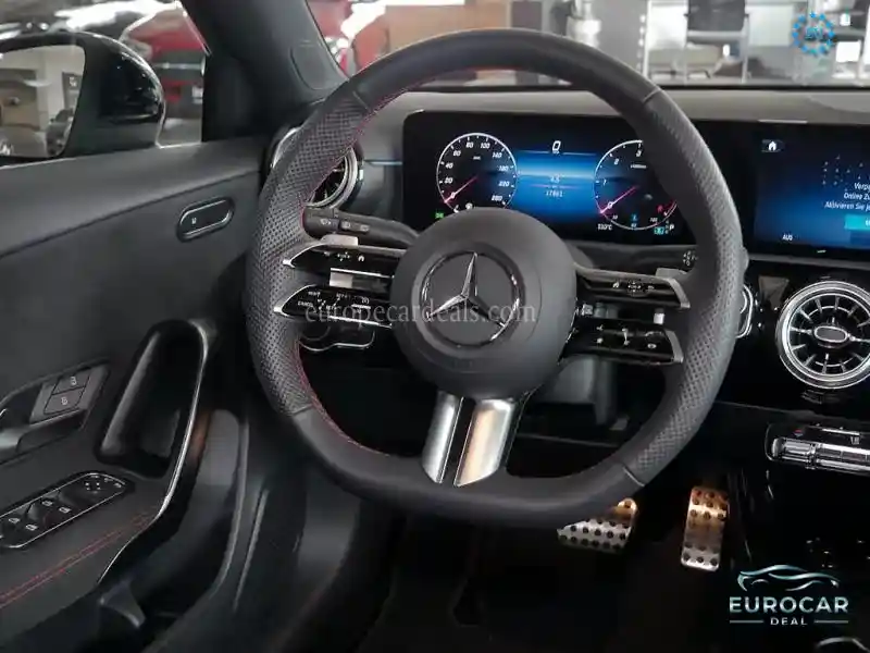 Mercedes-Benz A 220