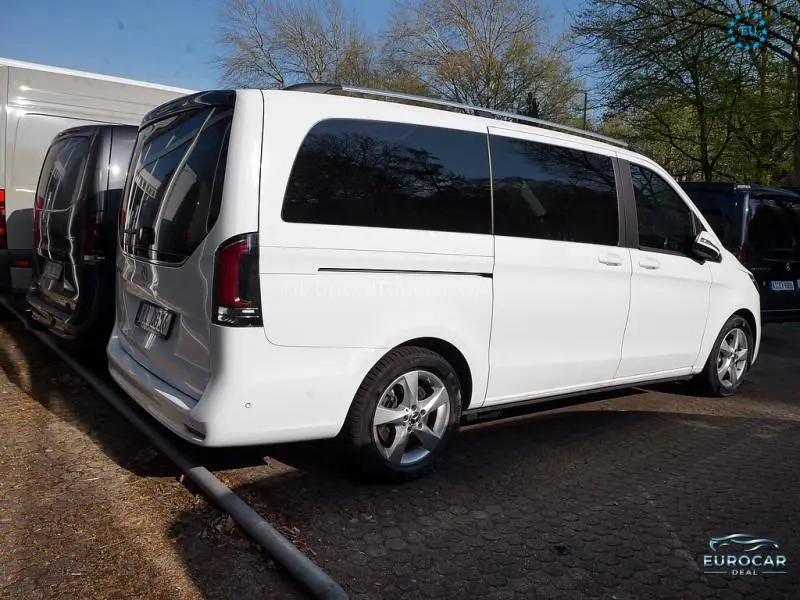 Mercedes-Benz V 220
