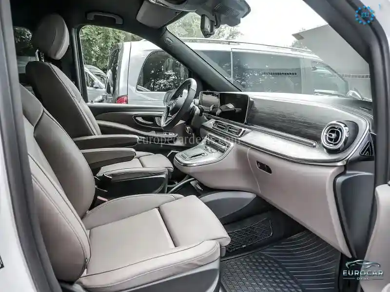 Mercedes-Benz V 250