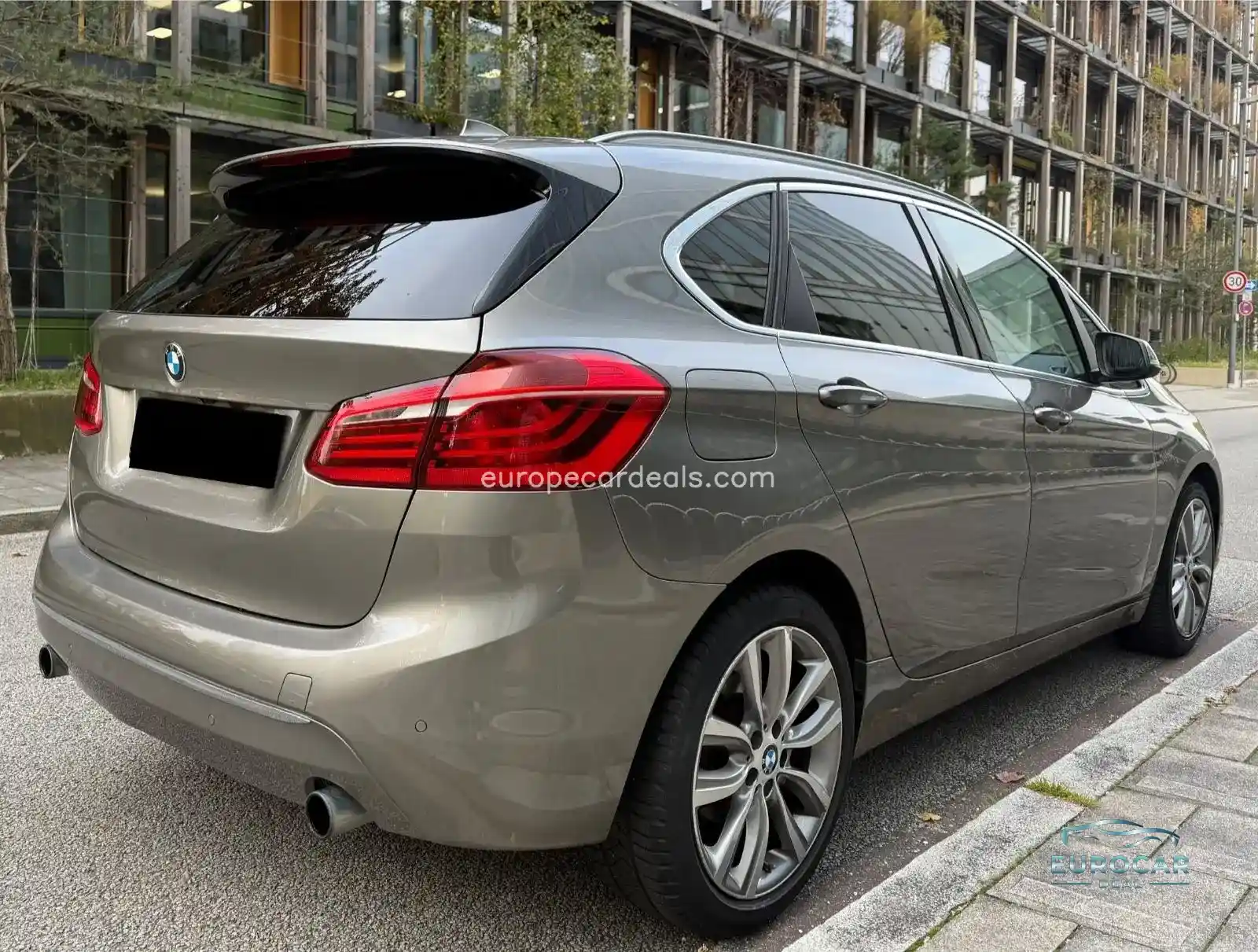 BMW 220