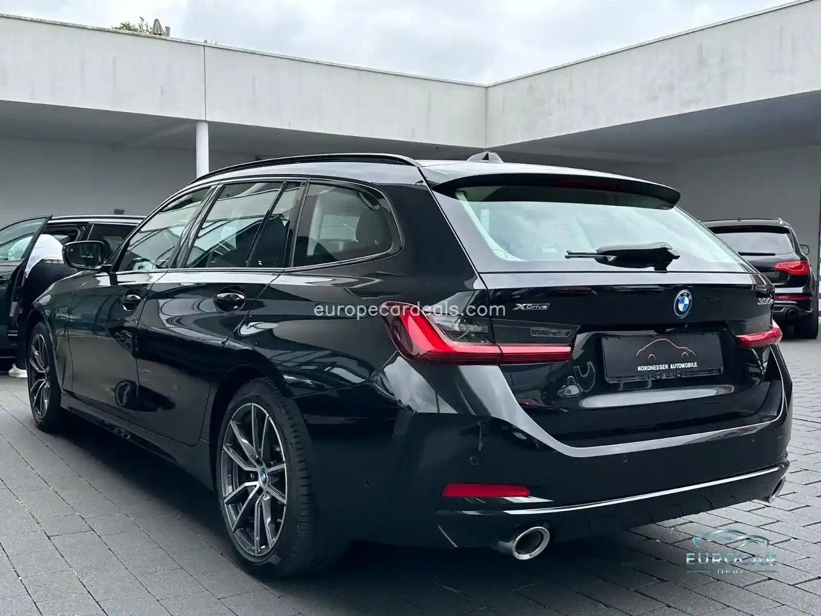 BMW 330