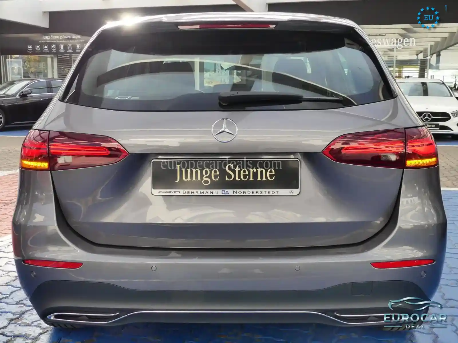 Mercedes-Benz B 180