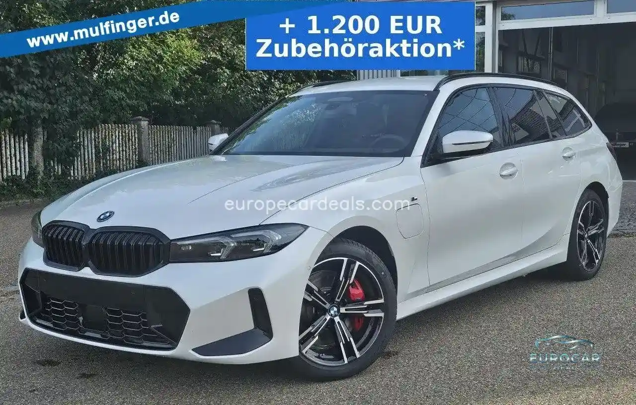 BMW 330