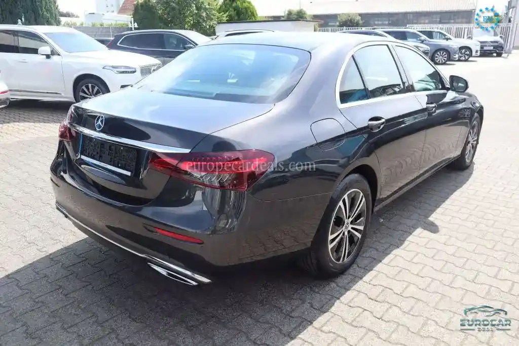 Mercedes-Benz E 220