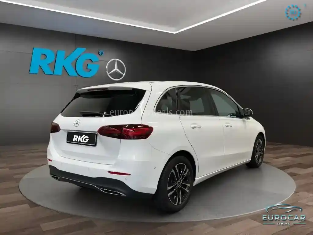 Mercedes-Benz B 220