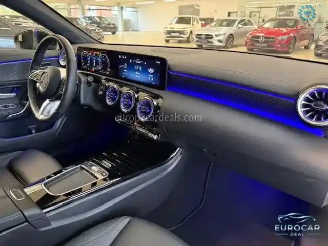 Mercedes-Benz CLA 180