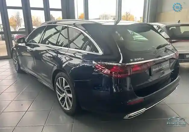 Mercedes-Benz E 300