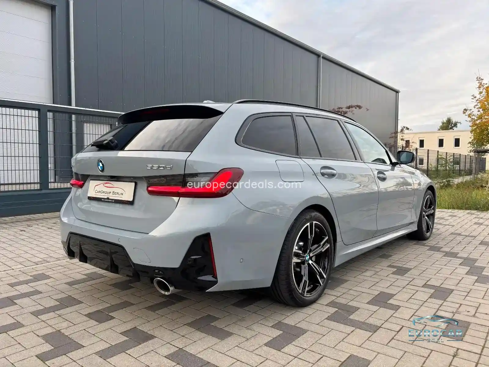 BMW 330