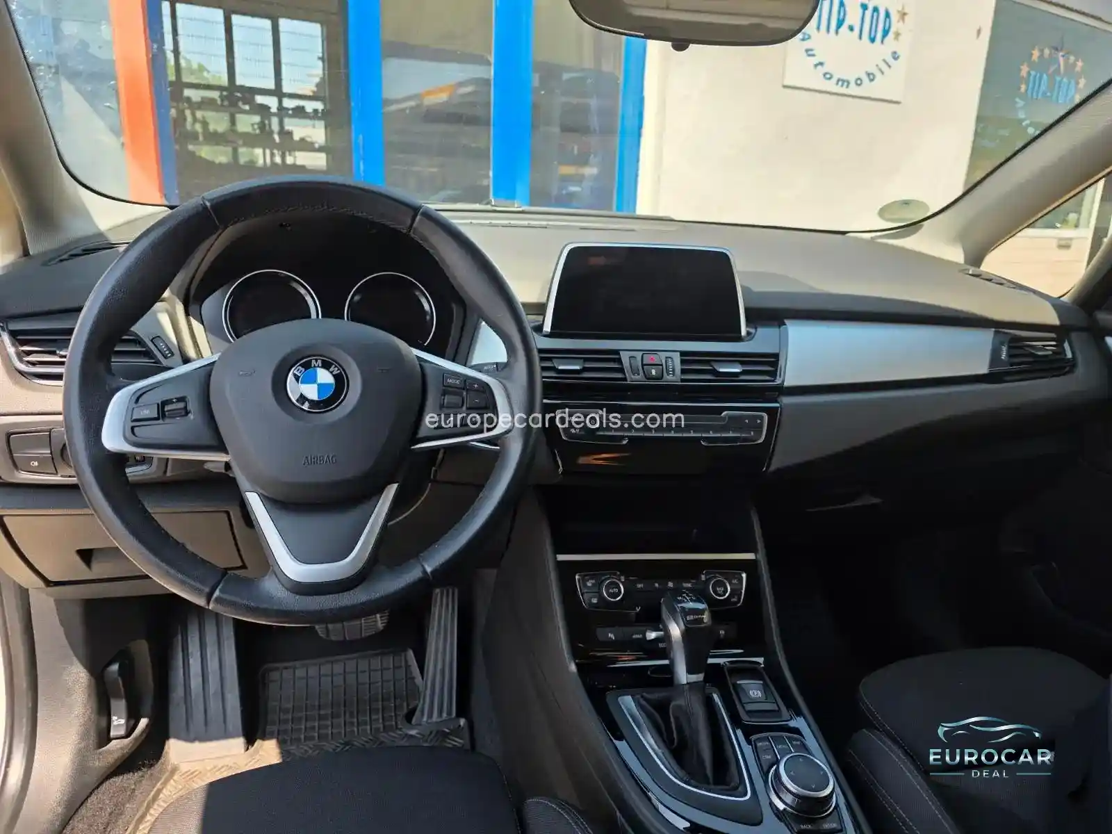 BMW 225