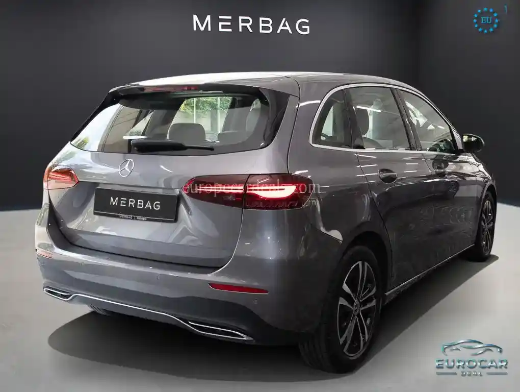 Mercedes-Benz B 180