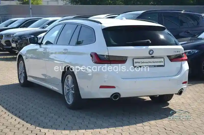 BMW 330