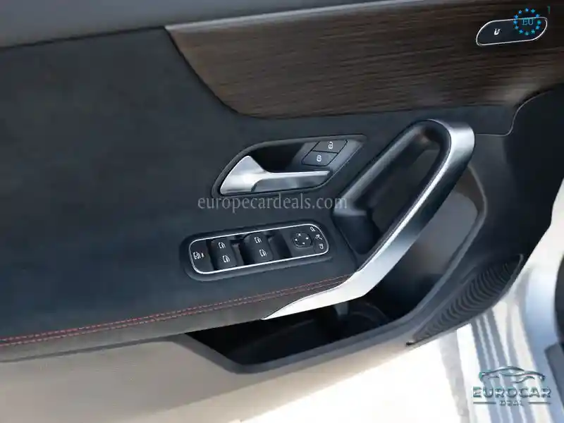 Mercedes-Benz A 220