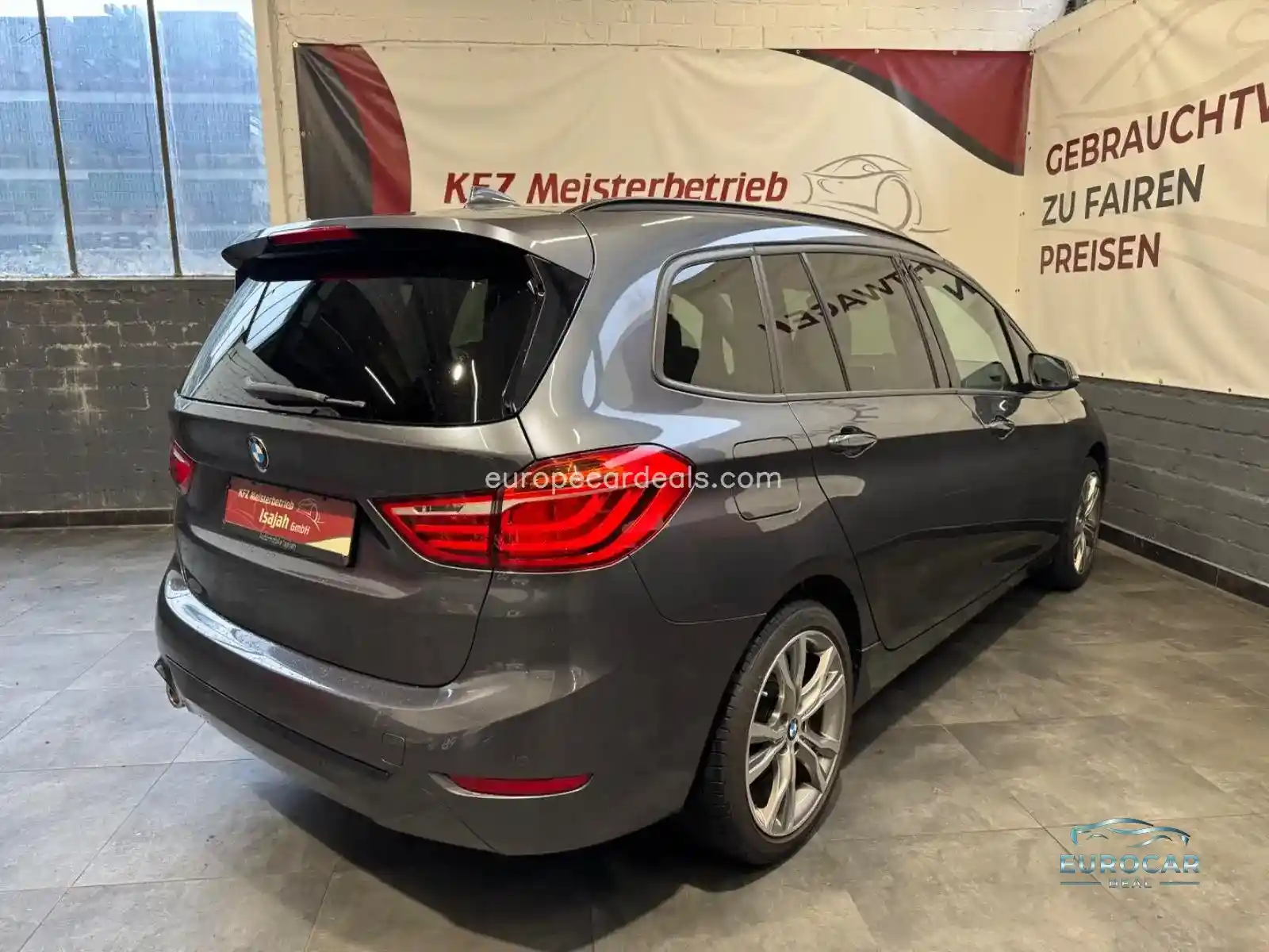BMW 216