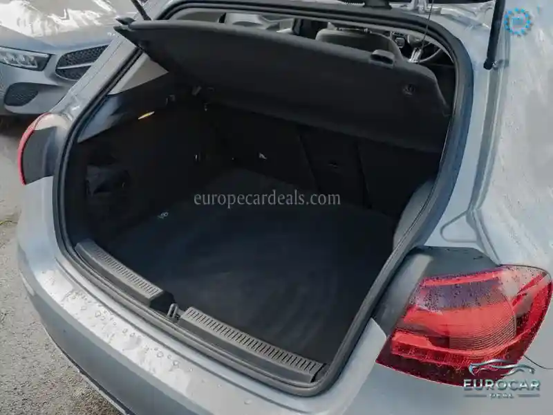Mercedes-Benz A 220