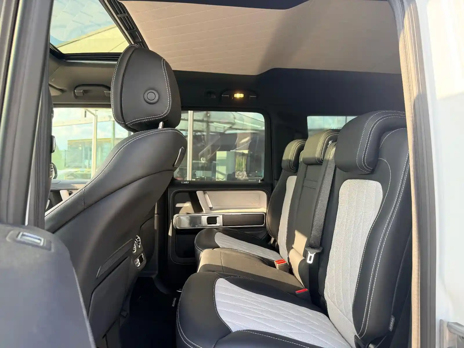 Mercedes-Benz G 500